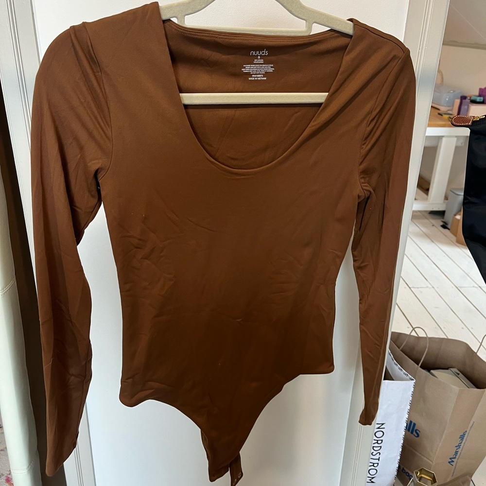 NUUDS Long Sleeve Scoopneck Bodysuit